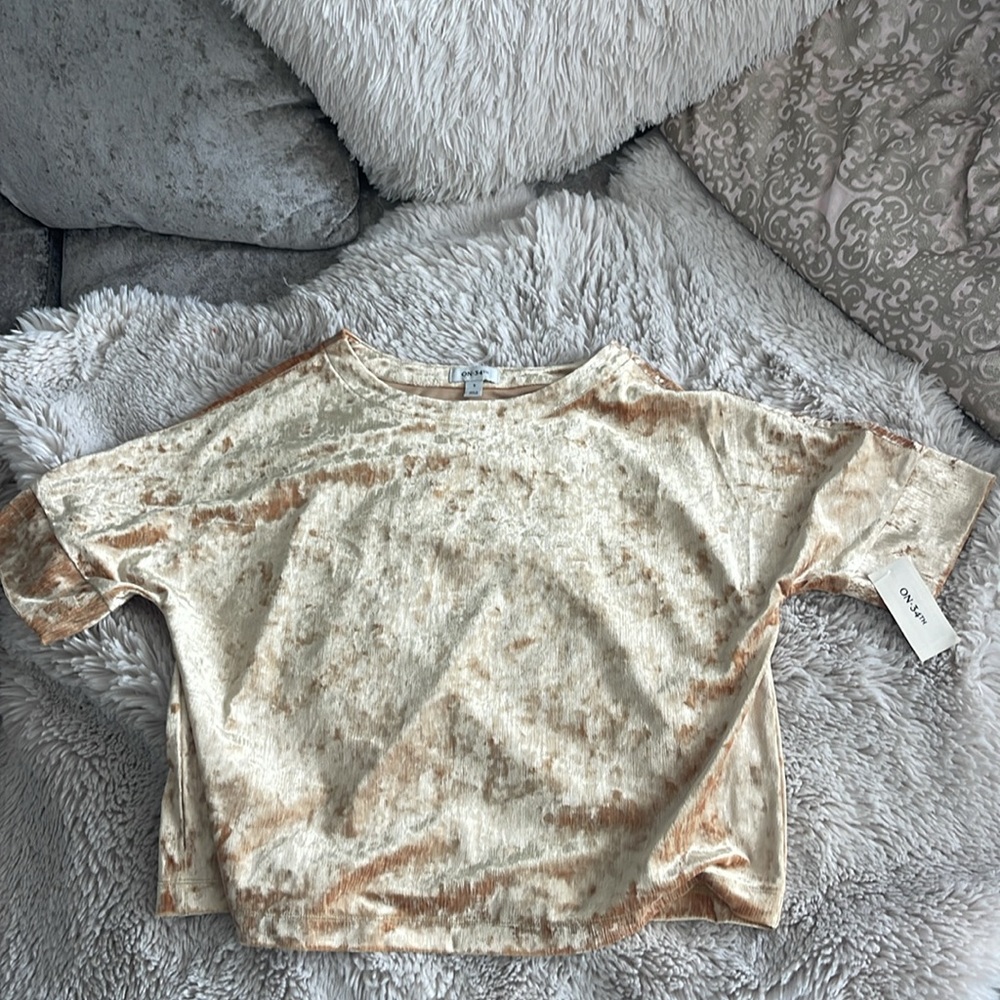 NWT On 34th size small washable crushed velvet gold shirt New